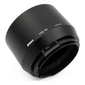 Qualitativ einwandfreie Gegenlichtblende Nikon HS-14 angeboten von clean-cameras