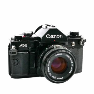 Canon A-1 + Canon FD 50 mm / 1.8 | Clean-Cameras.ch