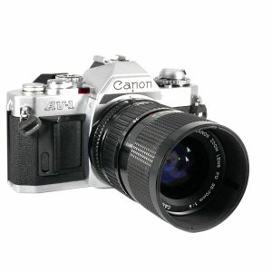 Canon AV-1 mit Canon FD 4.0 /35-70 mm | Clean-Cameras.ch