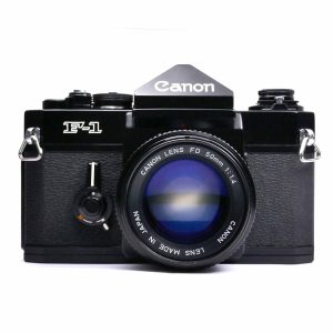 Canon F1 mit Canon FD 50 mm / 1.4 | Clean-Cameras.ch