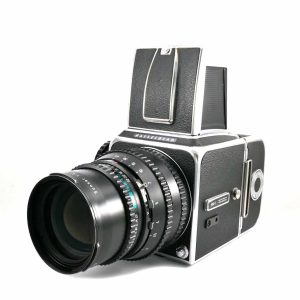 Hasselblad 500C + Carl Zeiss T* Sonnar 150mm + A16 | Clean-Cameras.ch