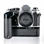 Nikon FE-2 Gehäuse mit Nikon MD-12 | Clean-Cameras.ch