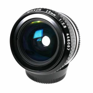 Nikon Nikkor 28 mm / 2.8 Ai | Clean-Cameras.ch