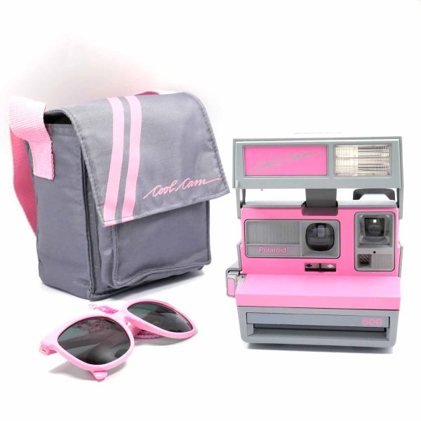 Limited Edition: Polaroid Cool Cam pink mit Brille und Tasche | Clean-Cameras.ch