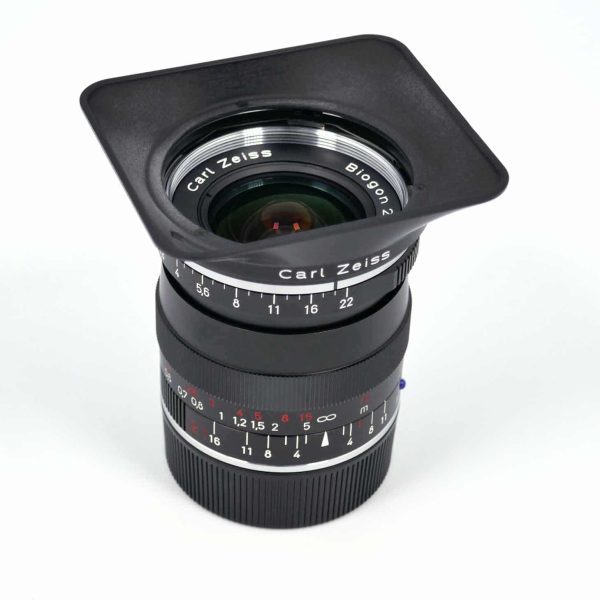 Zeiss Biogon T* 21mm F/2.8 ZM mit Leica M-Bajonett | Clean-Cameras.ch