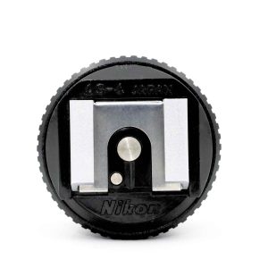 Nikon F3 Blitzgerät Kuppler AS-4 zur Nikon F3 kaufen bei clean-cameras