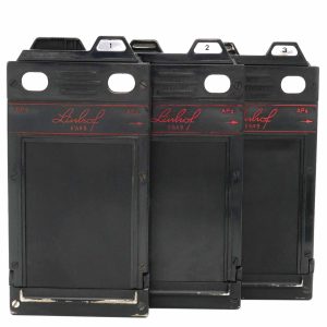 Diese gereinigten und kontrollierten 3 Linhof 6.5x9cm Doppel Planfilm Kassetten sind in einwandfreiem Zustand! Der Filzbelag der Lichtdichtung ist nicht abgenützt.