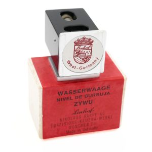 Die Linhof Doppel-Wasserwaage (ZYWU) wird mit der Originalverpackung geliefert