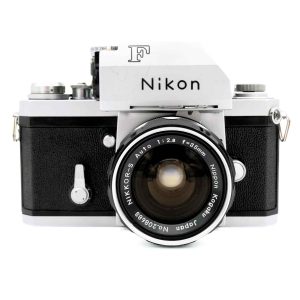 Nikon F Photomic Tn Chrom mit Nikkor-S Auto 35mm/2.8